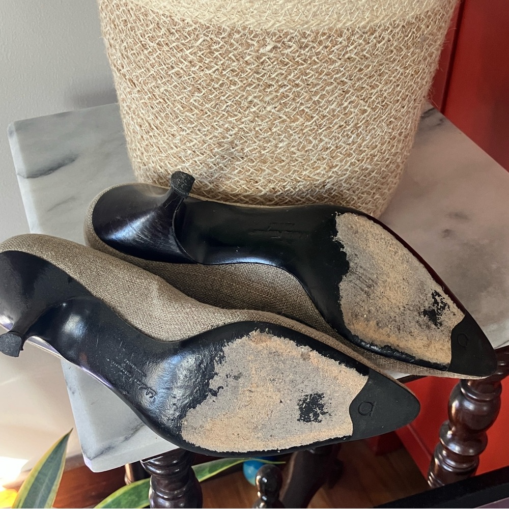 Vintage Ferragamo kitten heels, size 7.5 - Picture 5 of 5